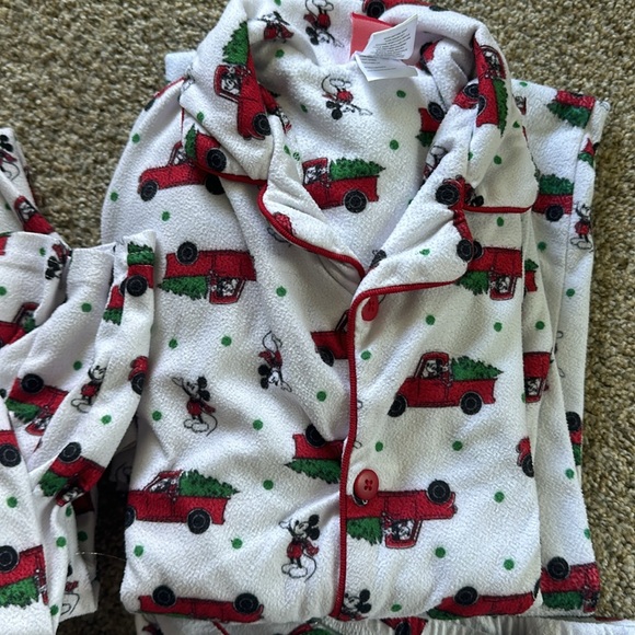 Set of family Mickey PJs (4) - Picture 2 of 5